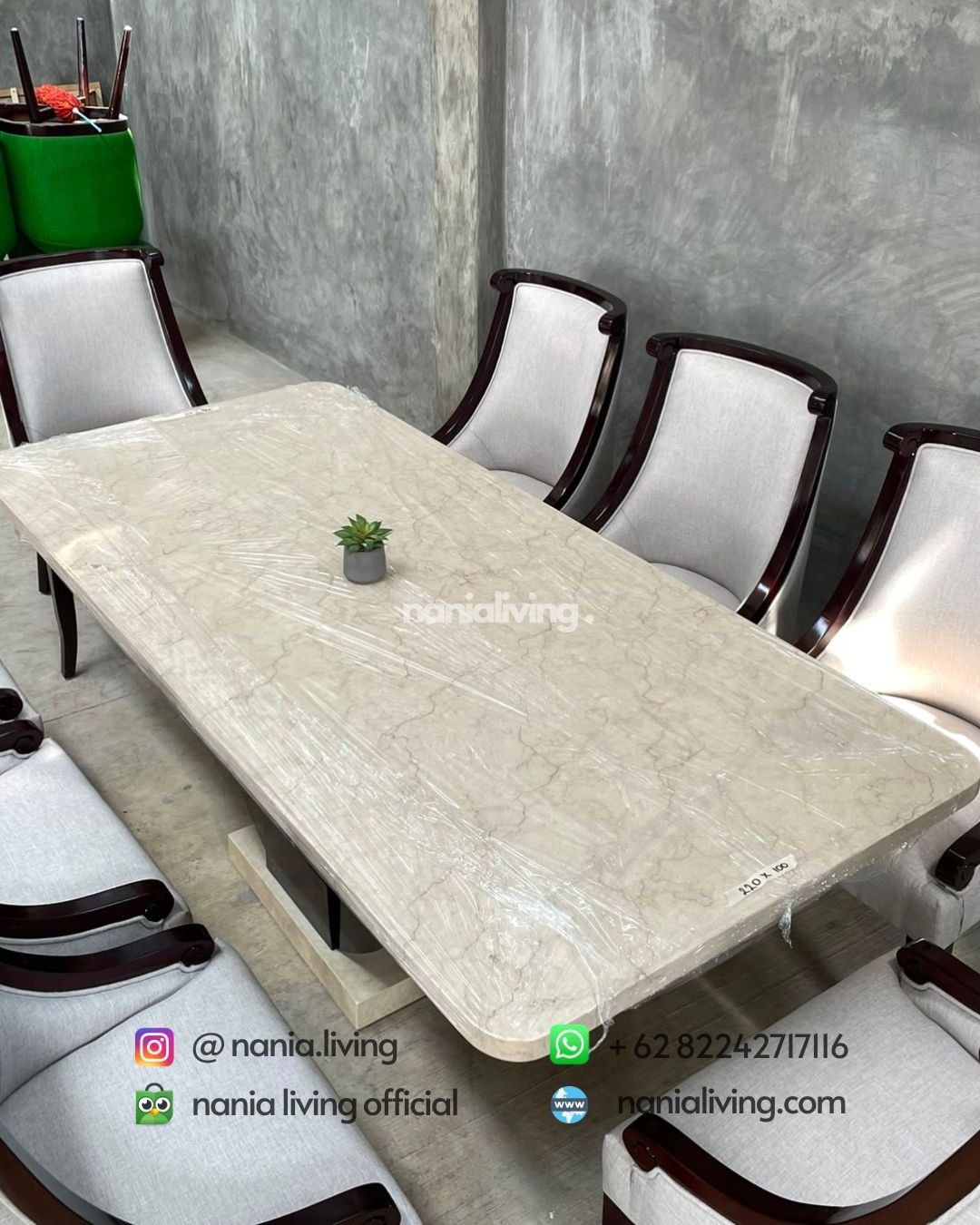 luxury marble dining table with 8 spiral-leg chairs (3)