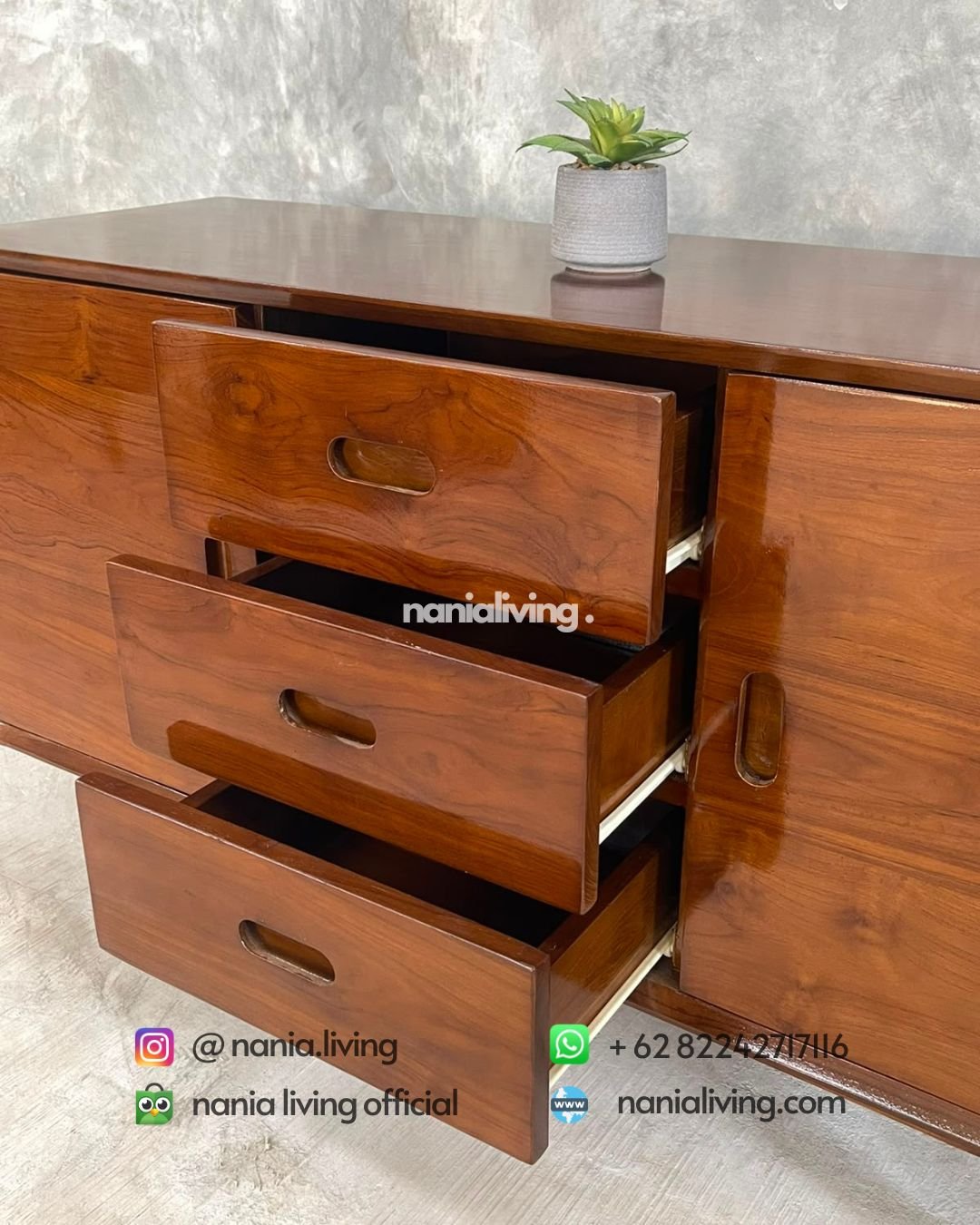 minimalist retro TV cabinet in light walnut (4)