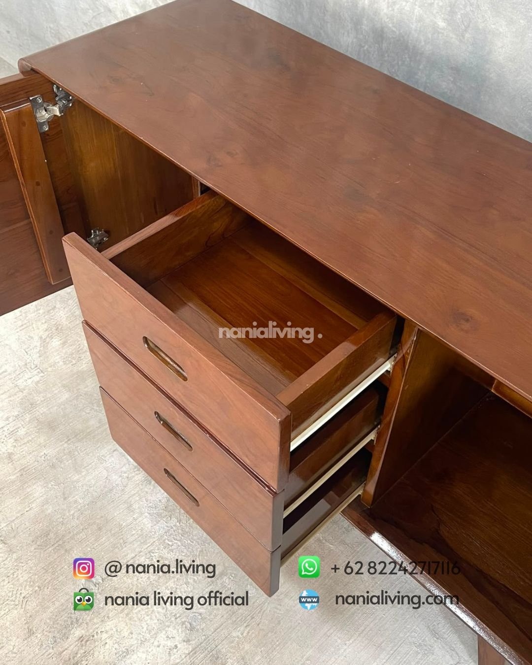 minimalist retro TV cabinet in light walnut (6)