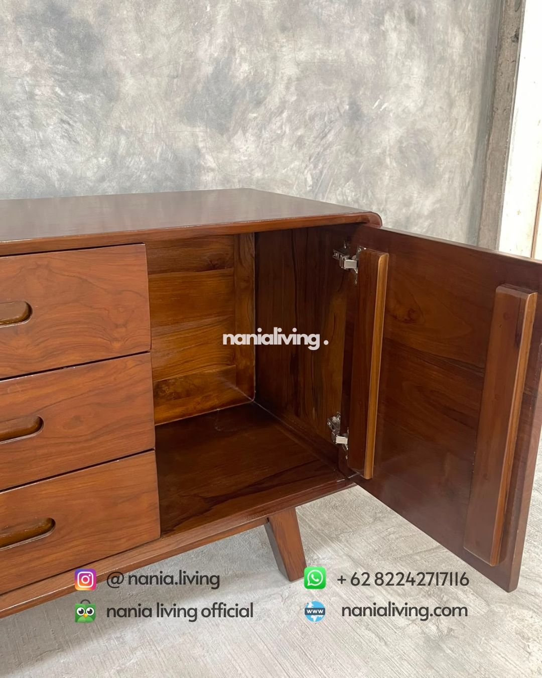 minimalist retro TV cabinet in light walnut (7)