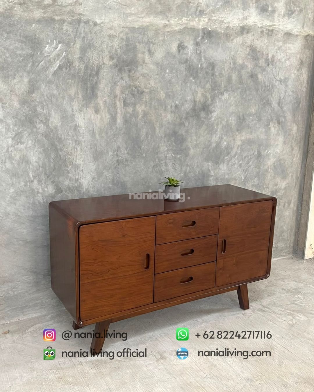 minimalist retro TV cabinet in light walnut (9)