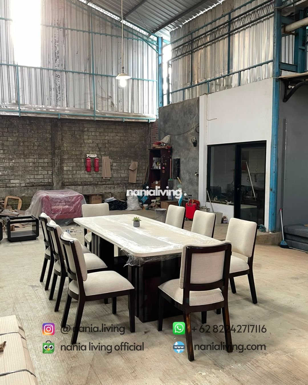 Modern Café-style Teak And Marble Dining Table With 8 Chairs (7)