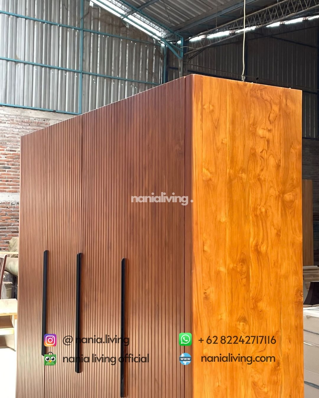Modern Minimalist 3-door Teak Wardrobe (3)