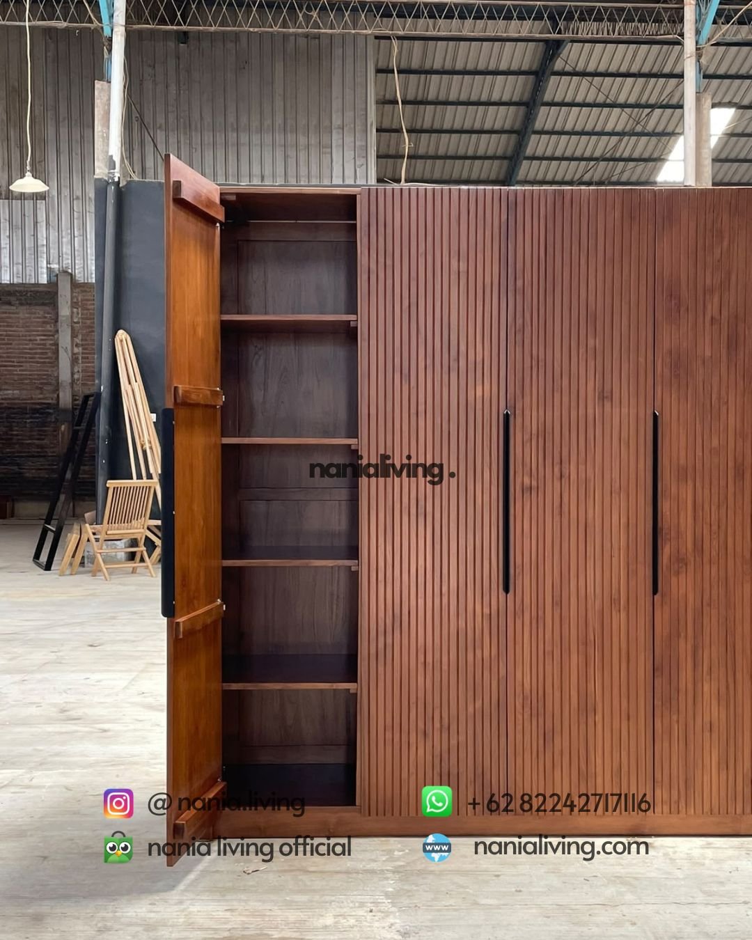 Modern Minimalist 3-door Teak Wardrobe (4)
