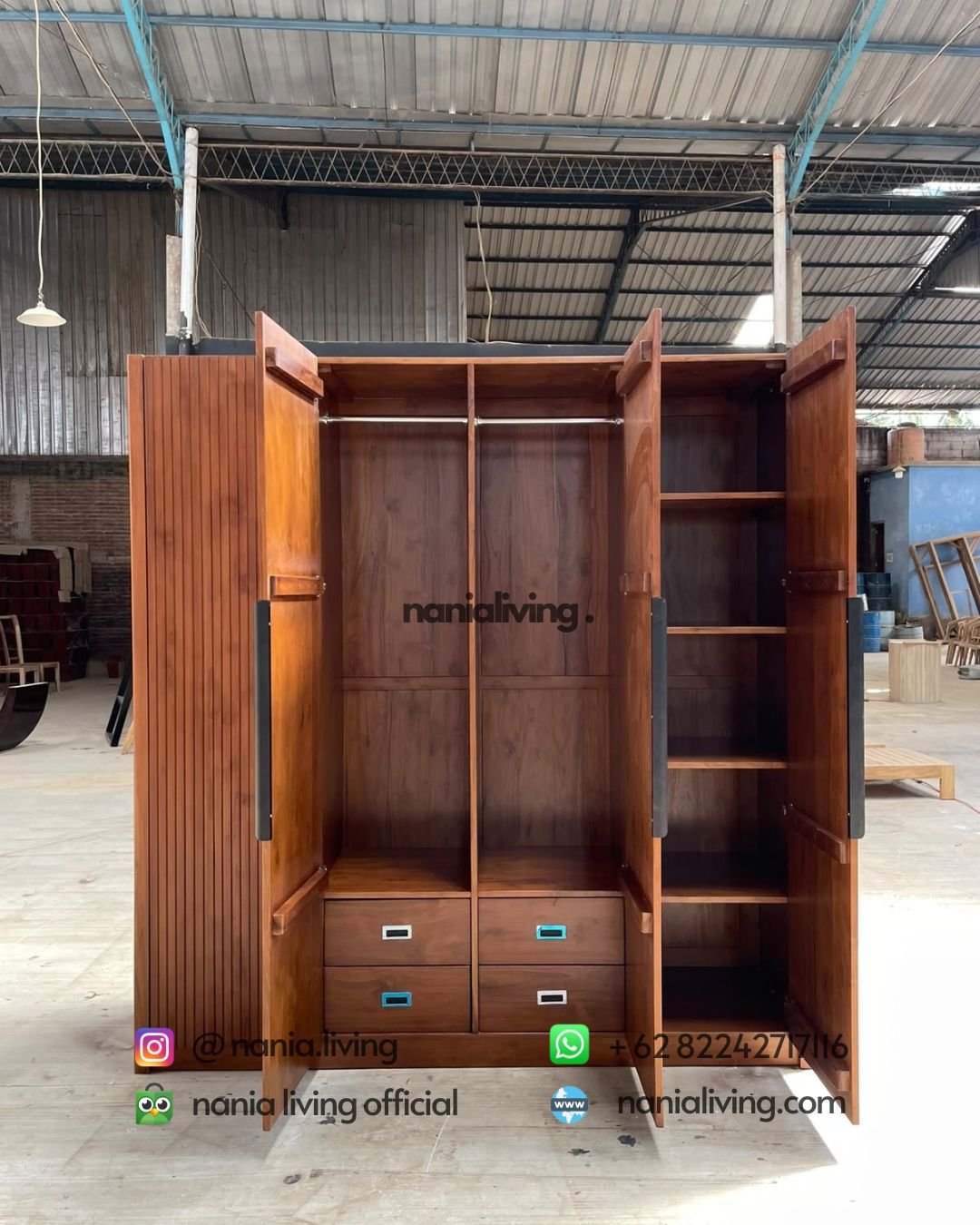 Modern Minimalist 3-door Teak Wardrobe (5)