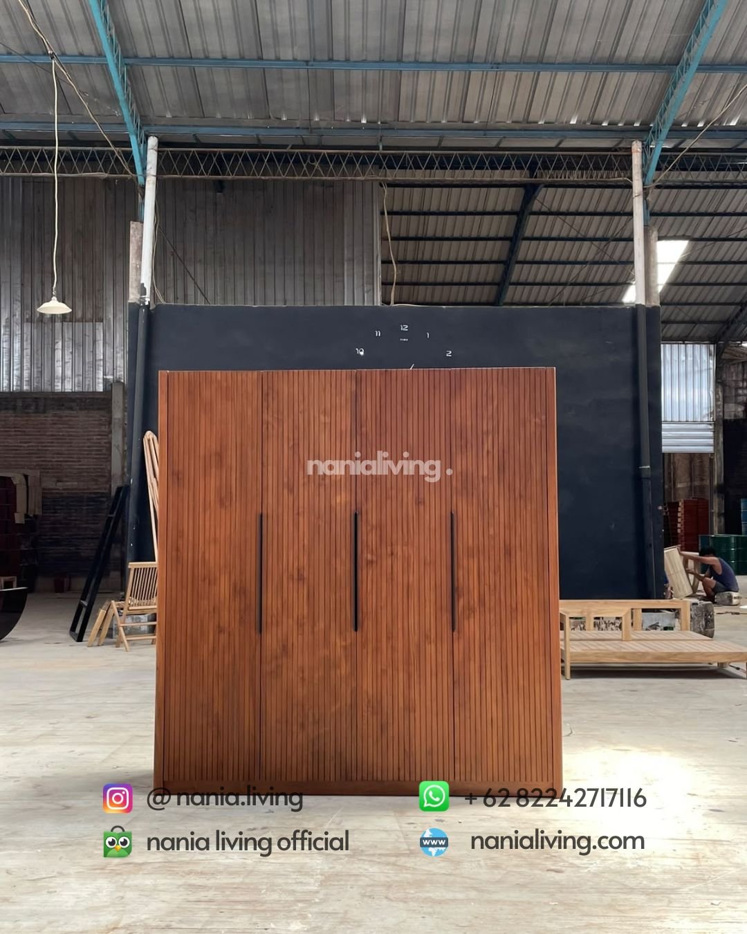 Modern Minimalist 3-door Teak Wardrobe (6)
